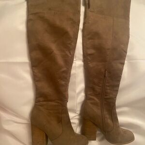 Call it spring suede like tall boot size 6.5 -7